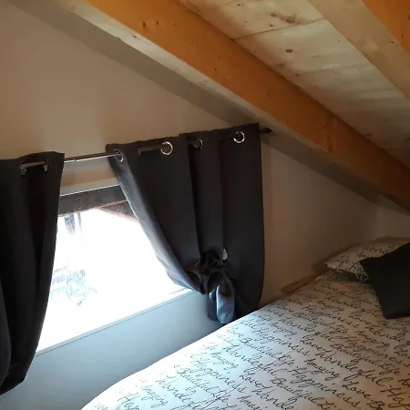 Au Bois Dormant Apartment *